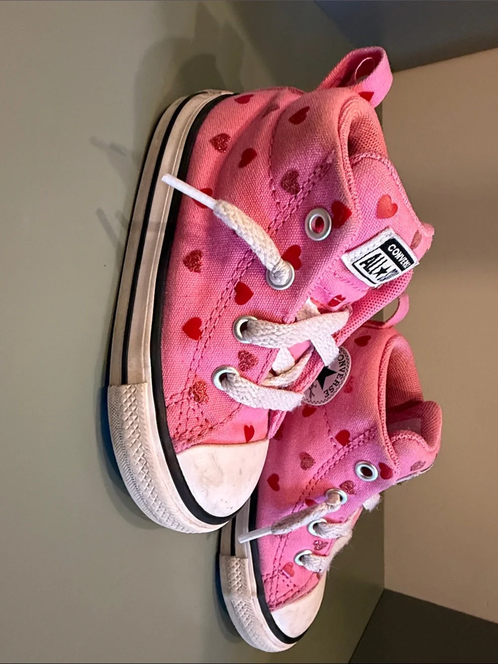 Converse Toddler Pink Heart Mid Top Sneakers, 6